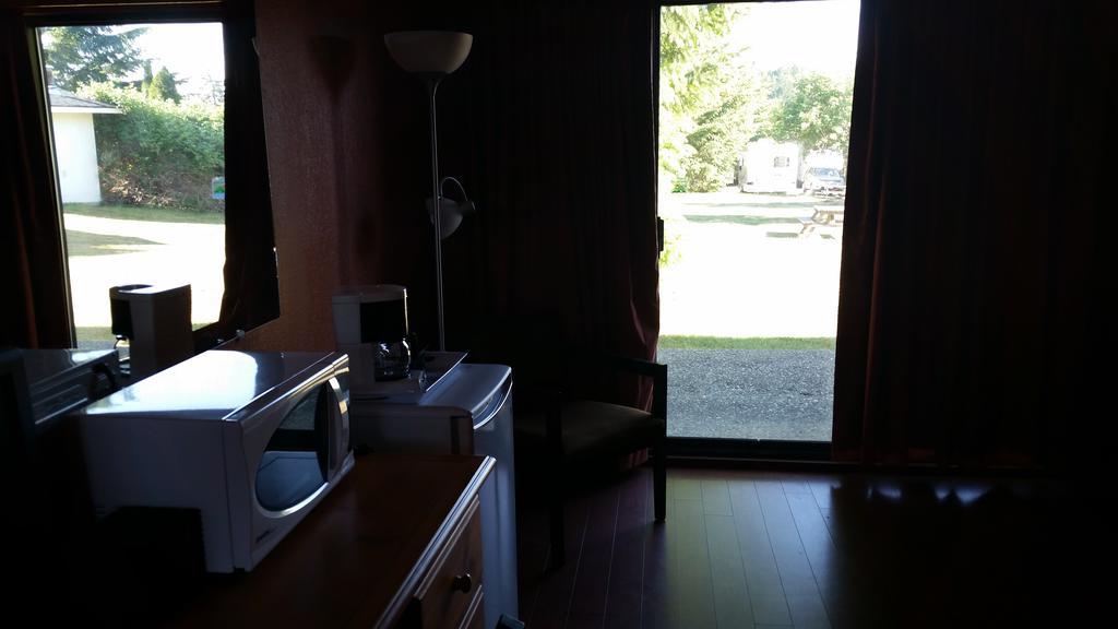 Timberlodge Rv & Campground Порт-Альберні Номер фото